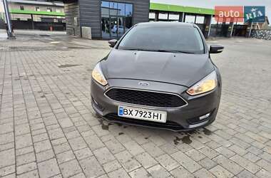 Седан Ford Focus 2015 в 
