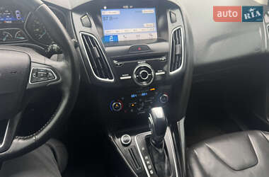 Хэтчбек Ford Focus 2016 в 