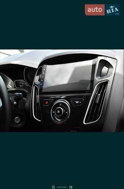 Седан Ford Focus 2015 в 
