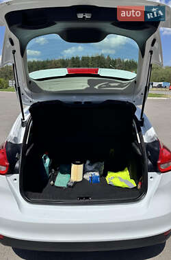 Хэтчбек Ford Focus 2017 в 