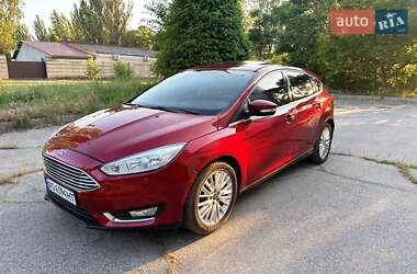 Хэтчбек Ford Focus 2016 в 