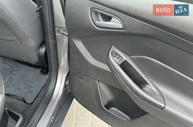 Седан Ford Focus 2014 в 
