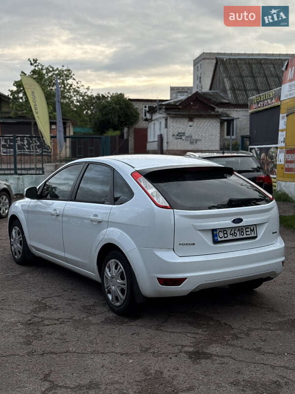 Хэтчбек Ford Focus 2010 в Чернигове