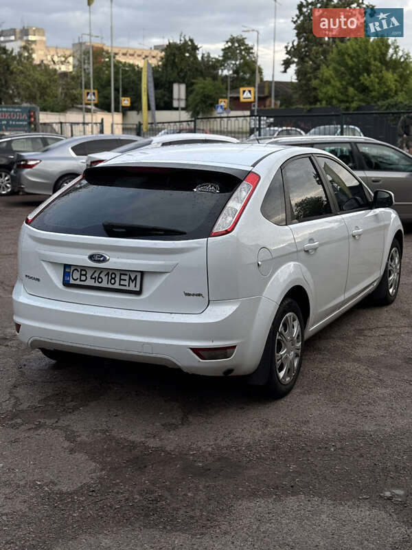Хэтчбек Ford Focus 2010 в Чернигове
