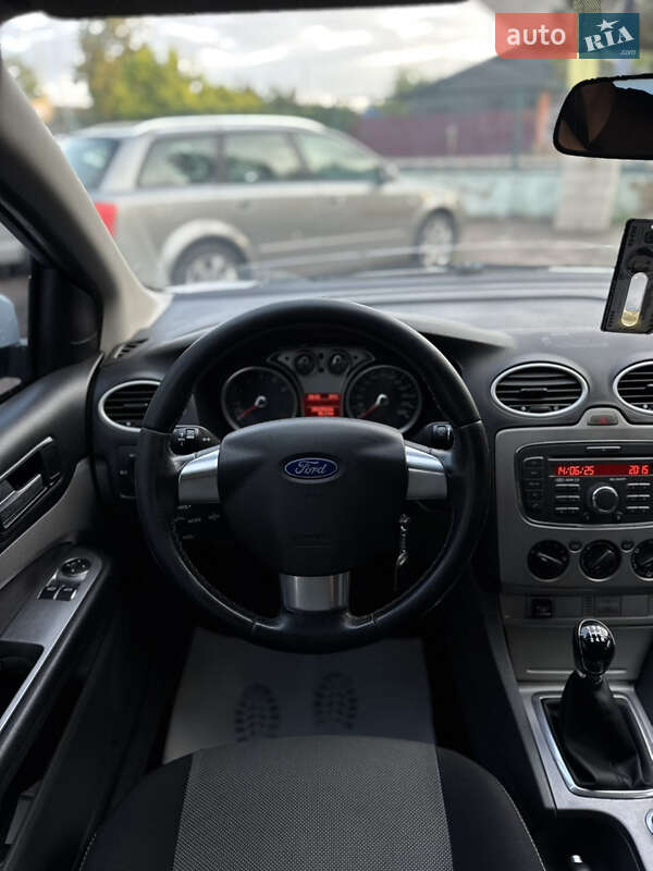 Хэтчбек Ford Focus 2010 в Чернигове