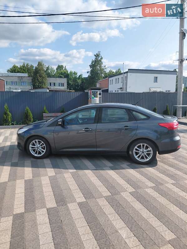 Седан Ford Focus 2017 в Львове