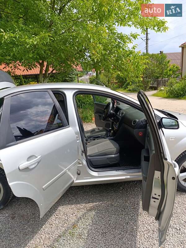 Хэтчбек Ford Focus 2007 в Хмельницком