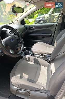 Хэтчбек Ford Focus 2007 в 