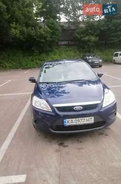 Хэтчбек Ford Focus 2011 в 