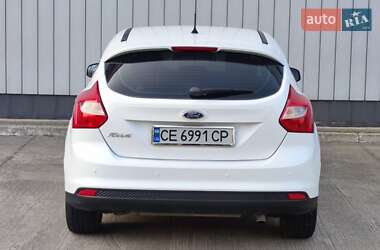 Хэтчбек Ford Focus 2012 в 