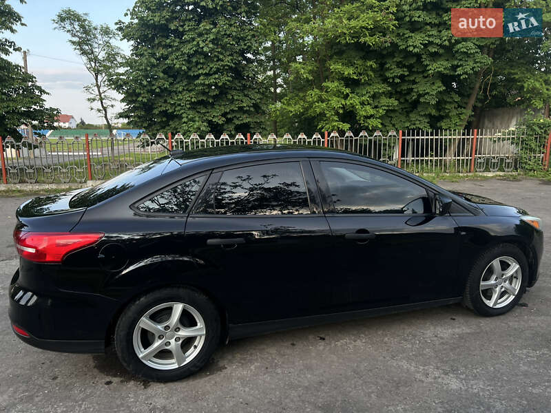 Седан Ford Focus 2016 в Бучаче