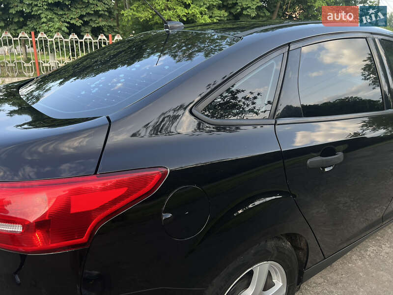 Седан Ford Focus 2016 в Бучаче