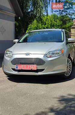 Хэтчбек Ford Focus 2014 в 