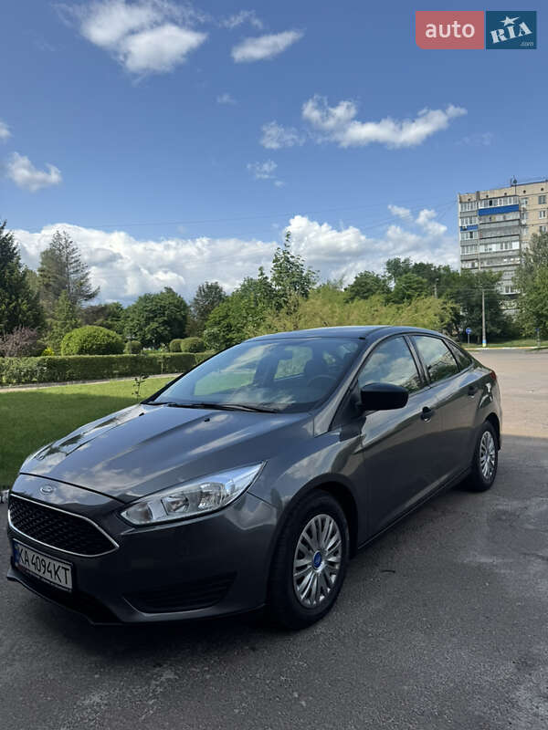 Седан Ford Focus 2017 в Киеве