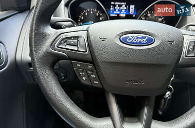 Седан Ford Focus 2017 в 