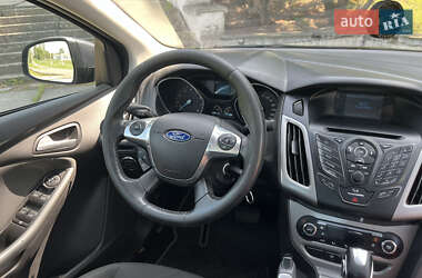 Седан Ford Focus 2013 в 