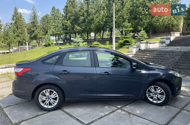 Седан Ford Focus 2013 в 
