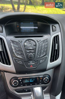 Седан Ford Focus 2013 в 