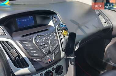 Седан Ford Focus 2014 в 