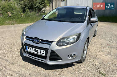 Хэтчбек Ford Focus 2013 в 