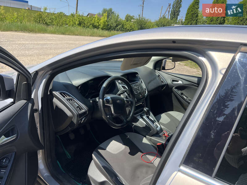 Хэтчбек Ford Focus 2013 в Хотине фото 12 Хэтчбек Ford Focus 2013 в Хотине