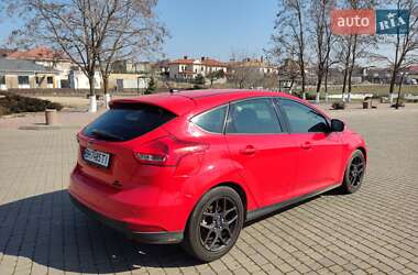 Хэтчбек Ford Focus 2016 в 