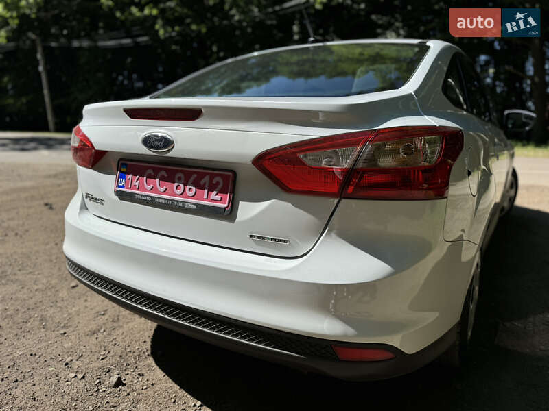 Седан Ford Focus 2012 в Львове