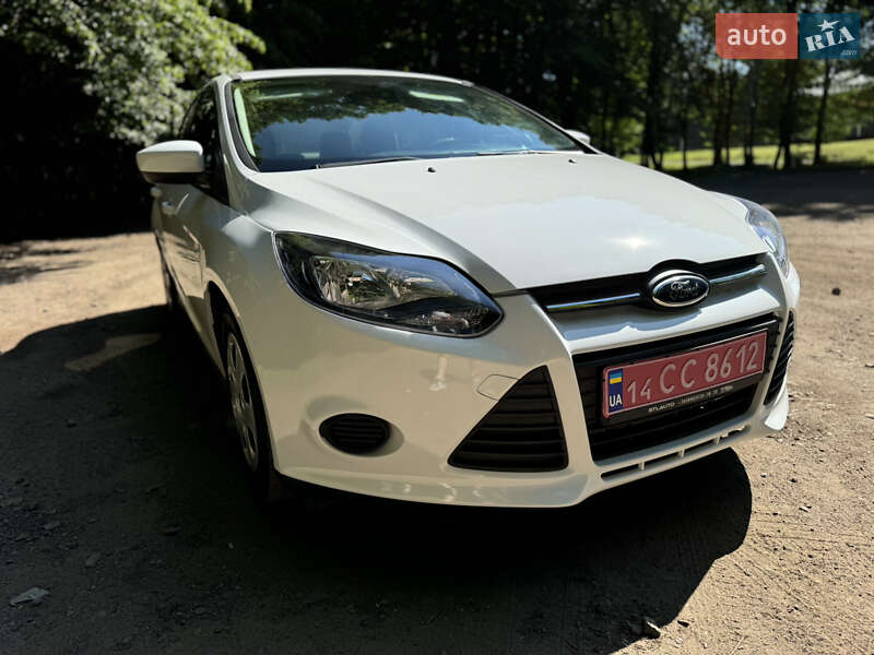 Седан Ford Focus 2012 в Львове