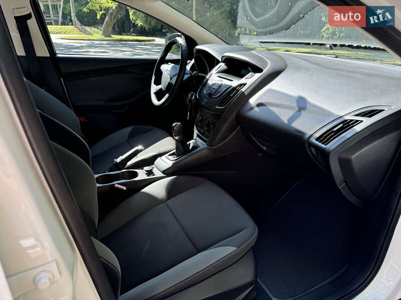 Седан Ford Focus 2012 в Львове