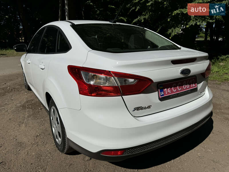 Седан Ford Focus 2012 в Львове