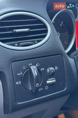 Универсал Ford Focus 2010 в 