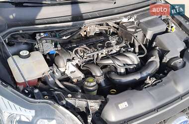 Седан Ford Focus 2010 в 