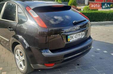 Хэтчбек Ford Focus 2006 в 