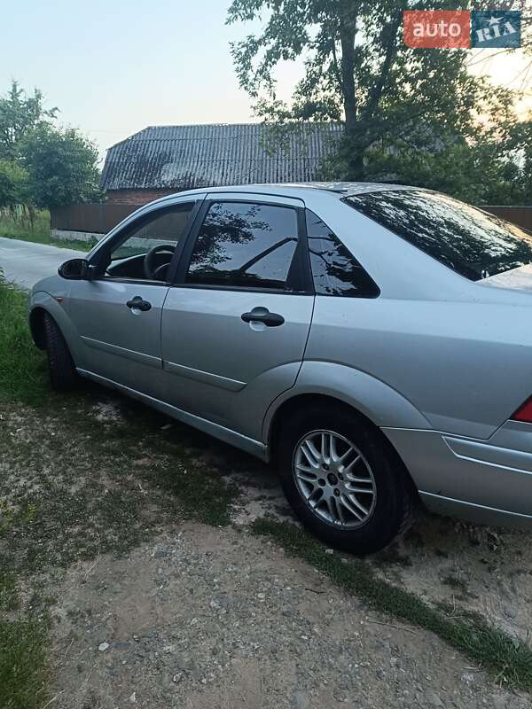 Седан Ford Focus 2000 в Сільце