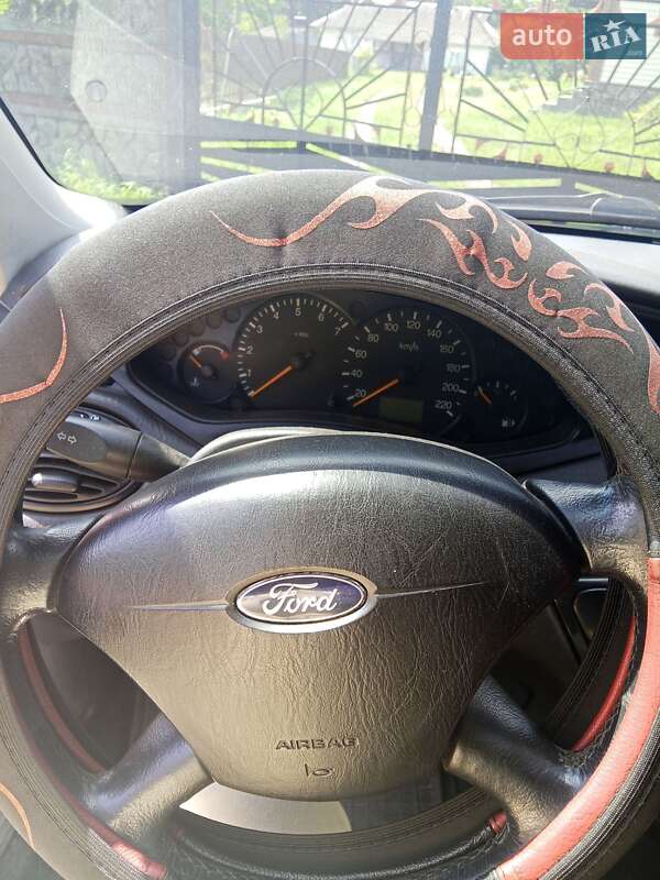 Седан Ford Focus 2003 в Сельце фото 18 Седан Ford Focus 2003 в Сельце