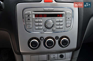 Седан Ford Focus 2008 в 