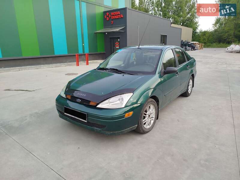 Седан Ford Focus 2000 в 