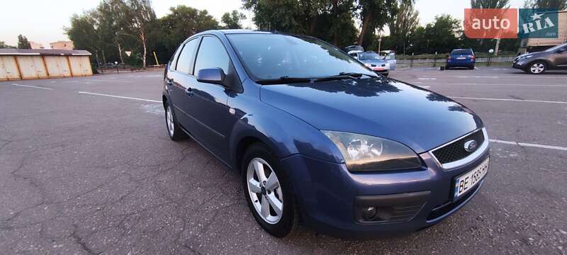 Хэтчбек Ford Focus 2005 в Первомайске