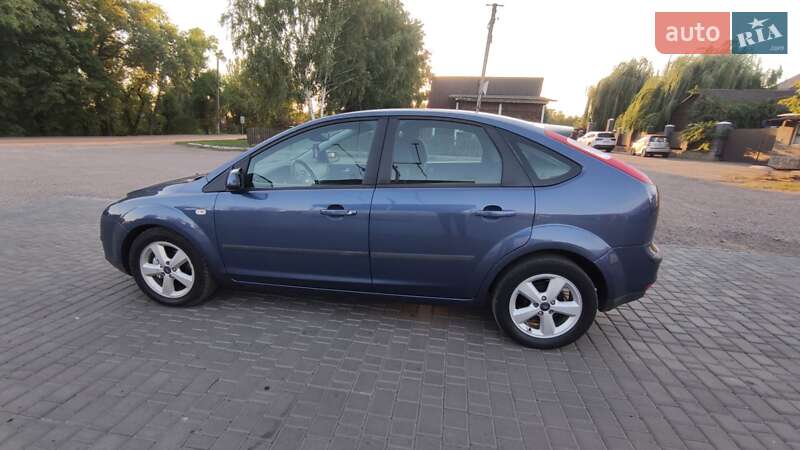 Хэтчбек Ford Focus 2005 в Первомайске