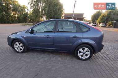 Хэтчбек Ford Focus 2005 в 