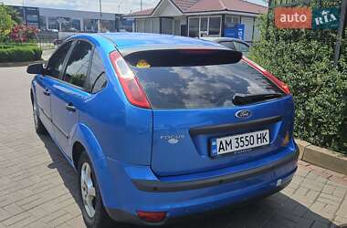 Хэтчбек Ford Focus 2005 в 