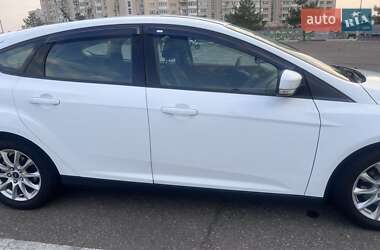 Хэтчбек Ford Focus 2013 в 