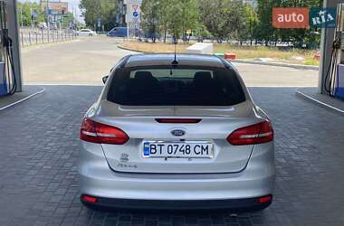 Седан Ford Focus 2016 в 