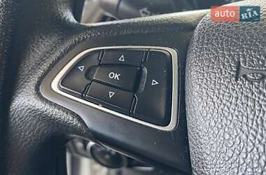 Седан Ford Focus 2016 в 