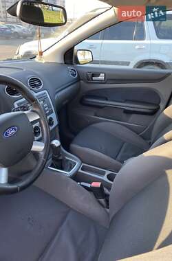 Седан Ford Focus 2005 в 