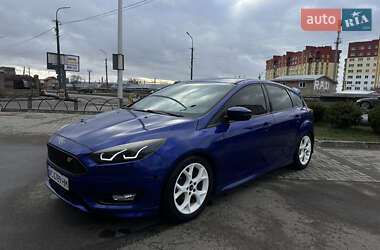 Хэтчбек Ford Focus 2013 в 