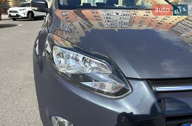 Седан Ford Focus 2011 в 