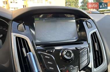 Седан Ford Focus 2011 в 