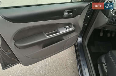 Универсал Ford Focus 2010 в 