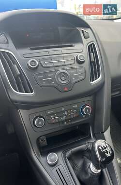 Хэтчбек Ford Focus 2017 в 
